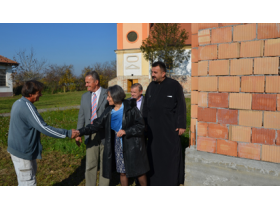 У Карловчићу ниче нови парохијски дом